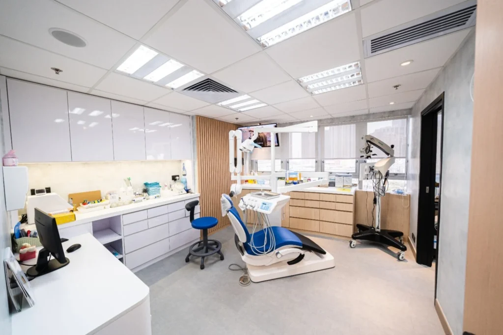 荃灣西牙醫 ExcelsiorDentalCentre InteriorImage 01 1536x1023 1 1024x682